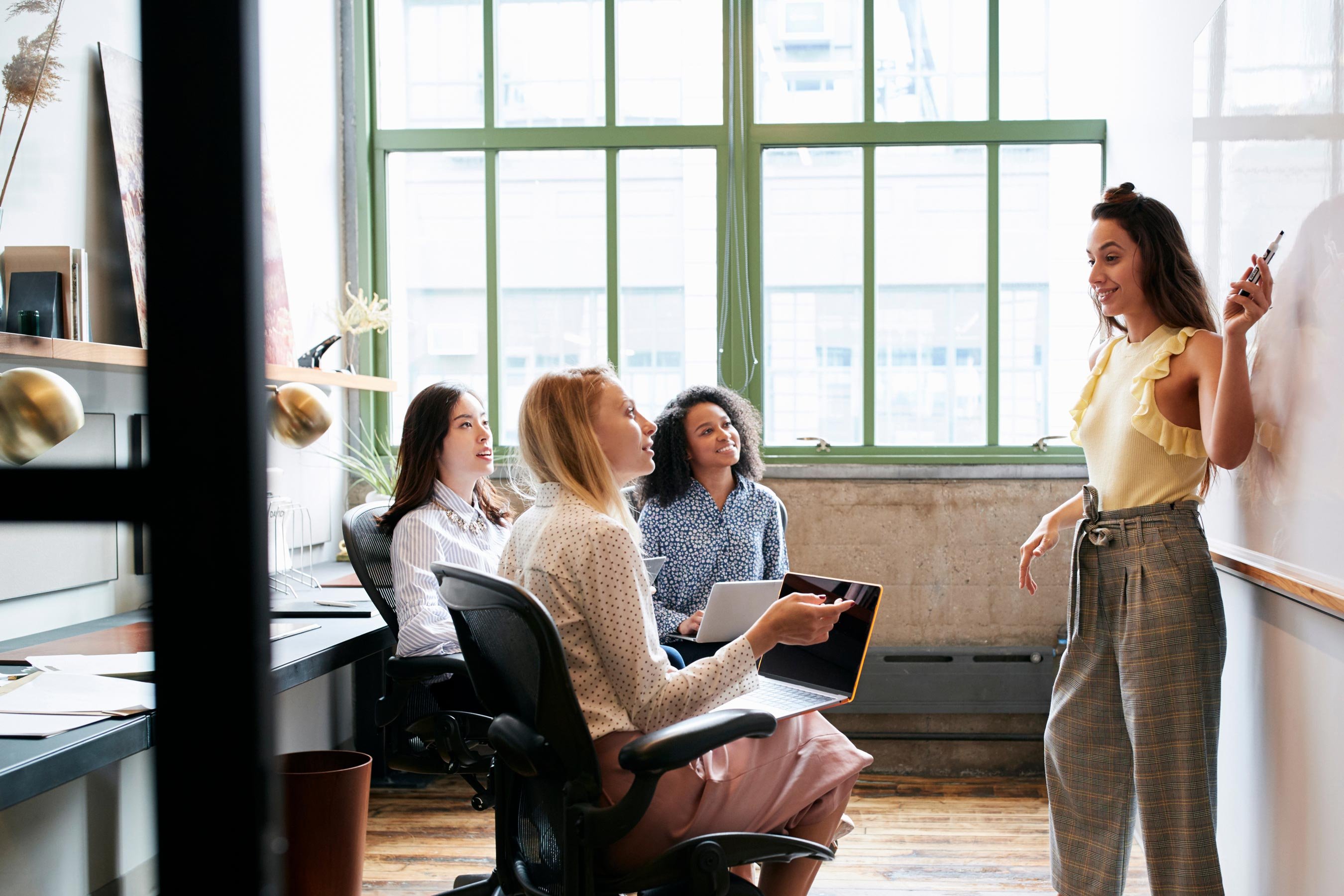 ehl-women-in-leadership-presenting